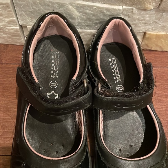 Geox Patent Leather Shoes - Picture 5 of 9